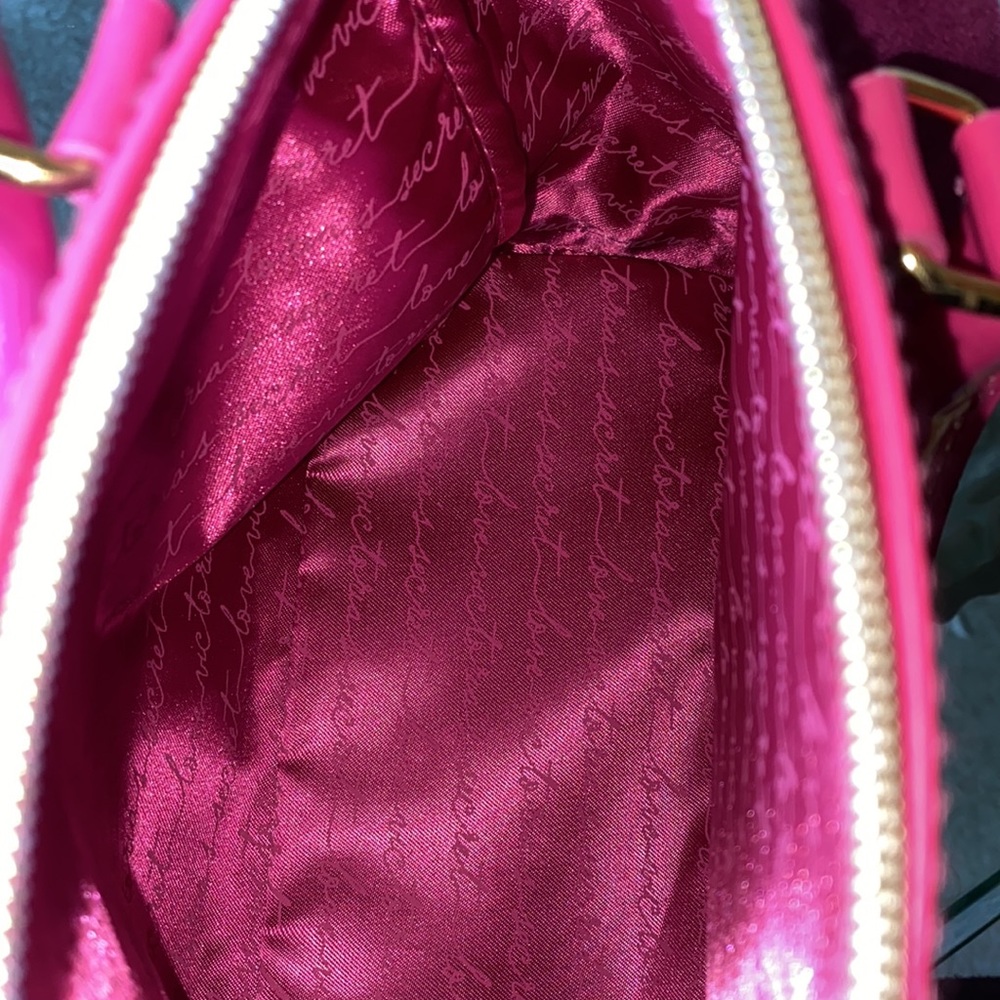 Victoria Secret versatile soft Mini purse - Picture 4 of 9
